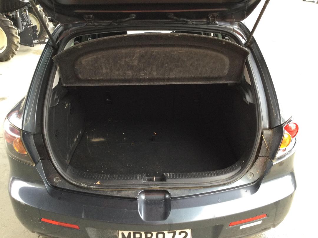 Photo '33' of Mazda Axela