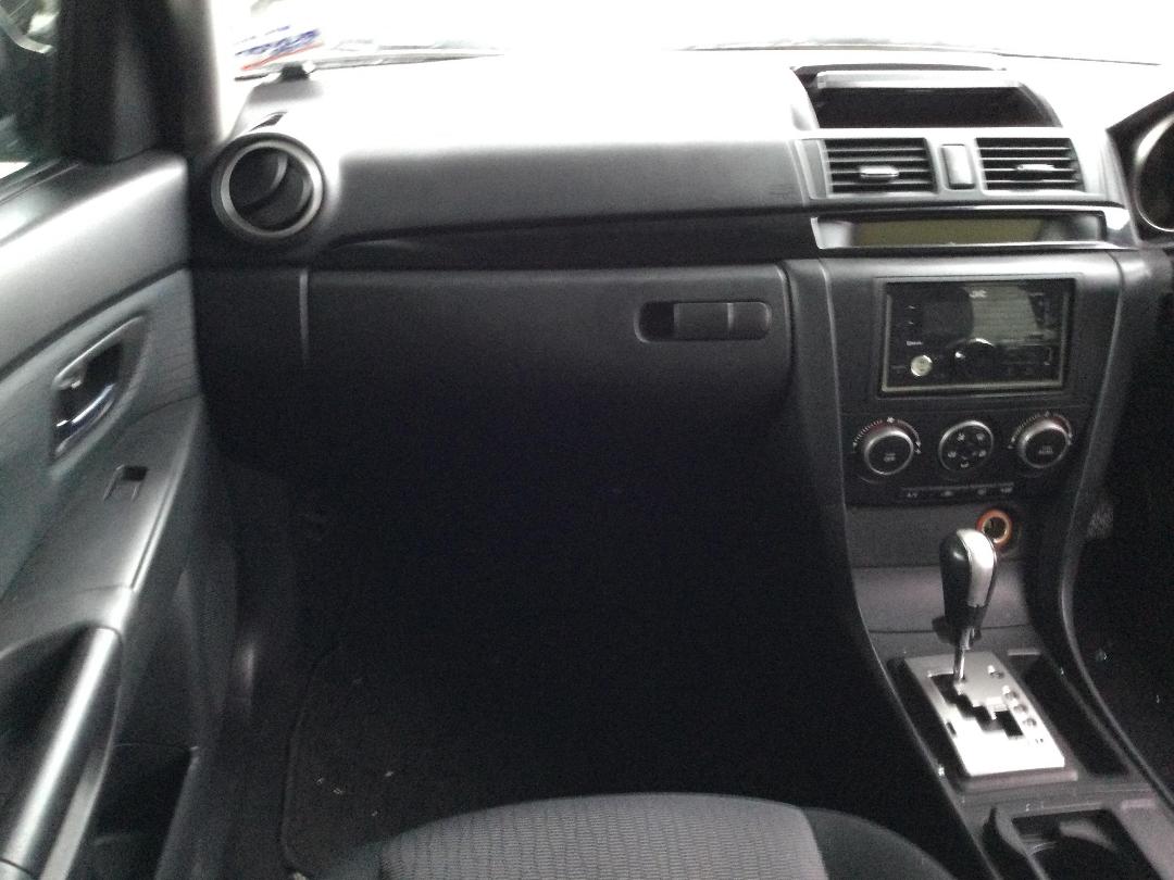 Photo '35' of Mazda Axela