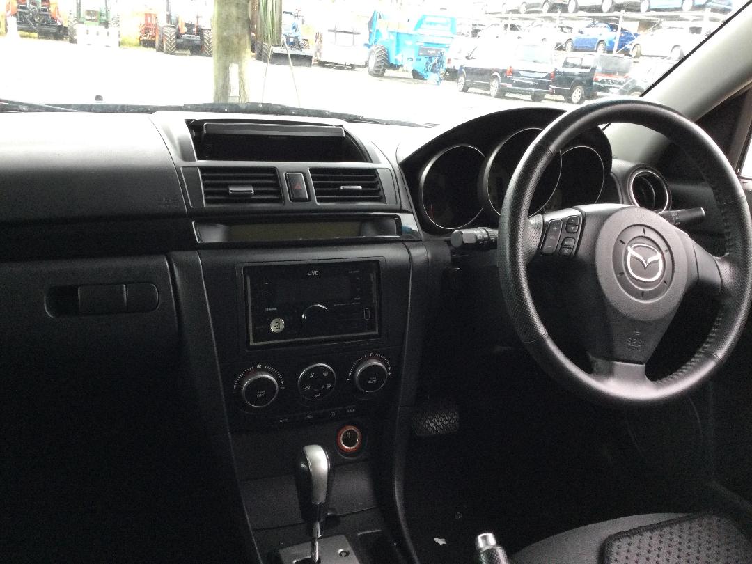 Photo '36' of Mazda Axela