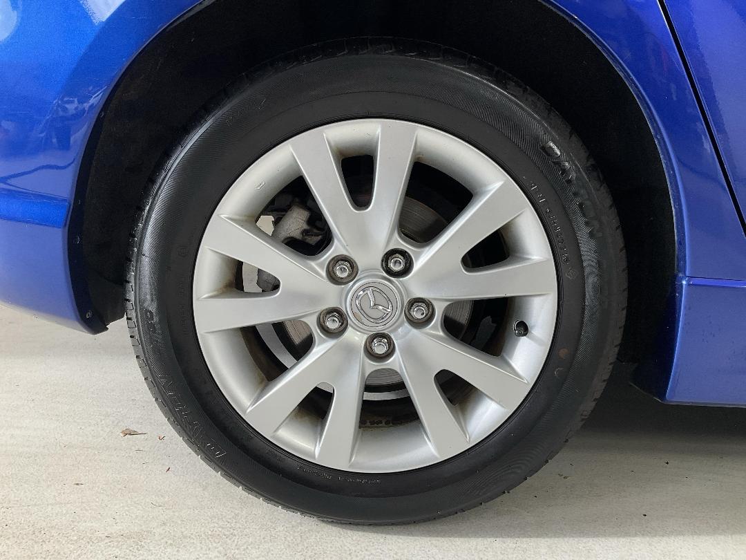 Photo '12' of Mazda Axela Photo '12' of Mazda Axela