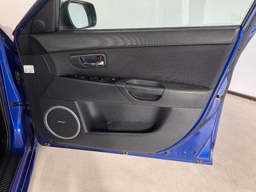 Photo '15' of Mazda Axela Photo '15' of Mazda Axela