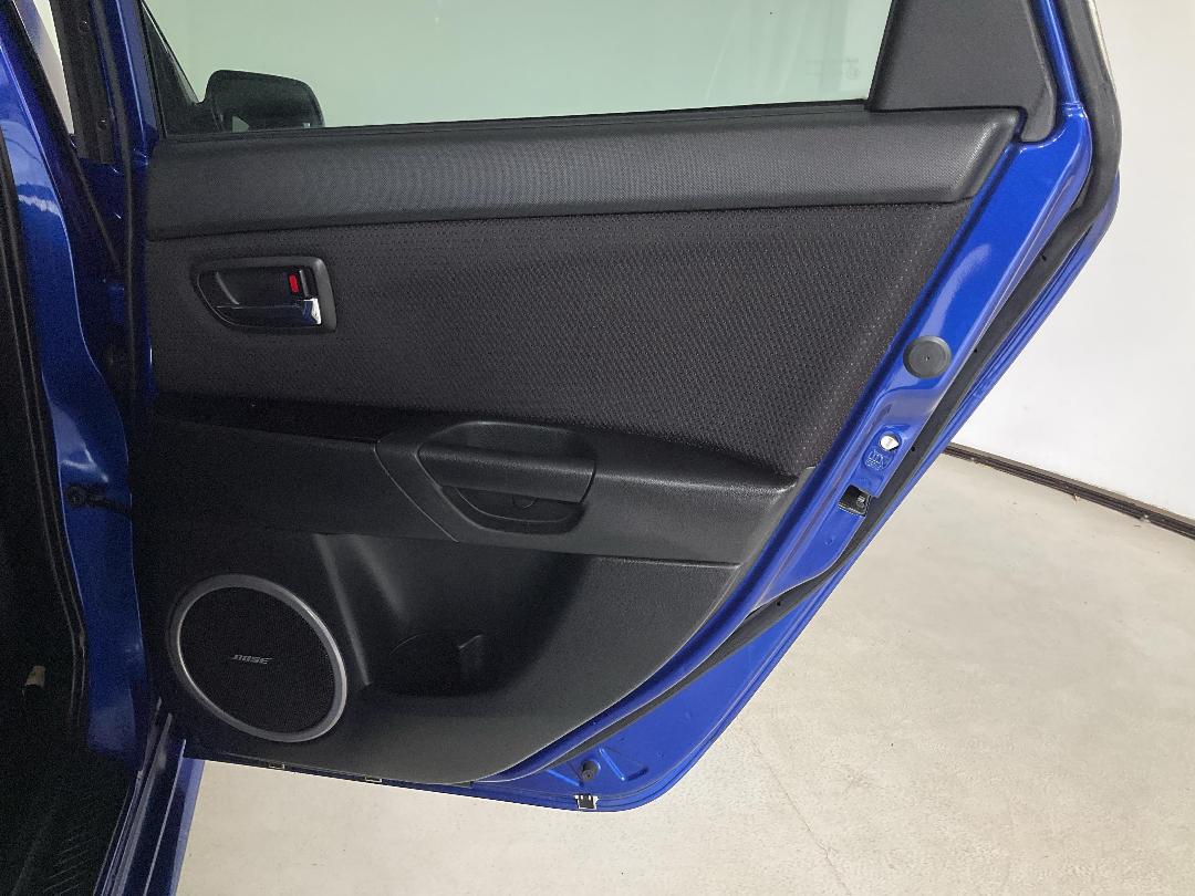 Photo '19' of Mazda Axela Photo '19' of Mazda Axela