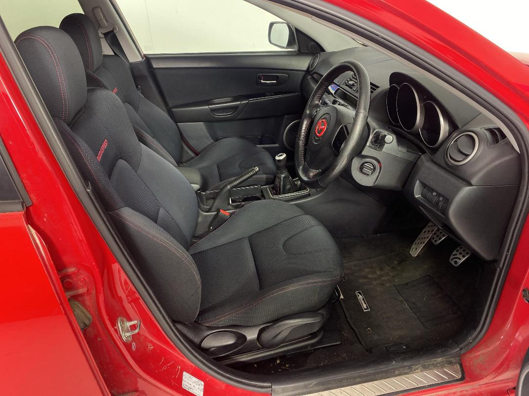 Photo '16' of Mazda Axela