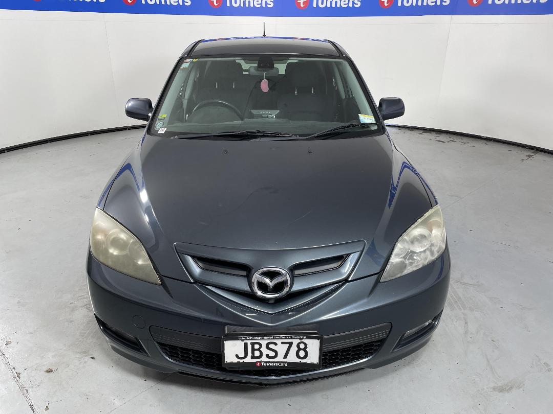 Photo '2' of Mazda Axela