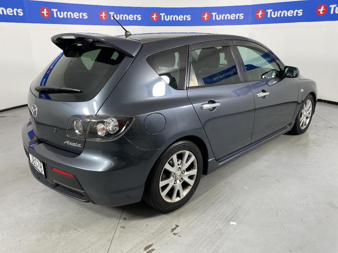 Photo '7' of Mazda Axela