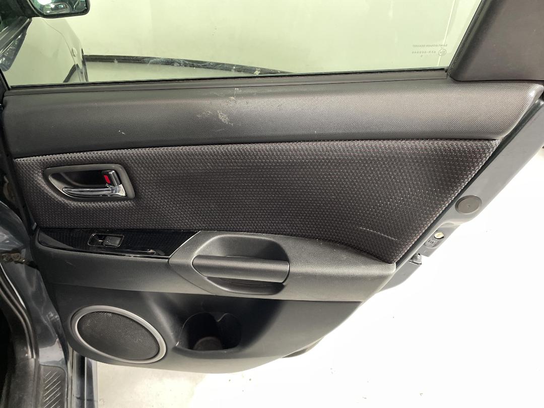 Photo '19' of Mazda Axela