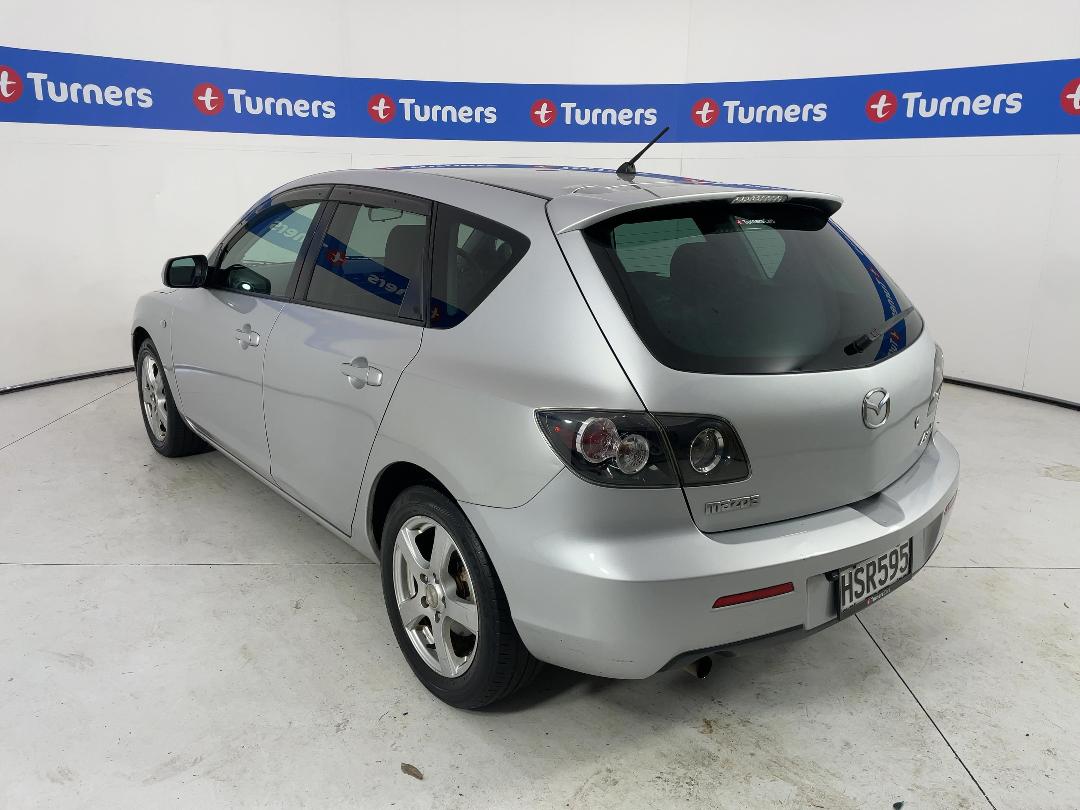 Photo '5' of Mazda Axela