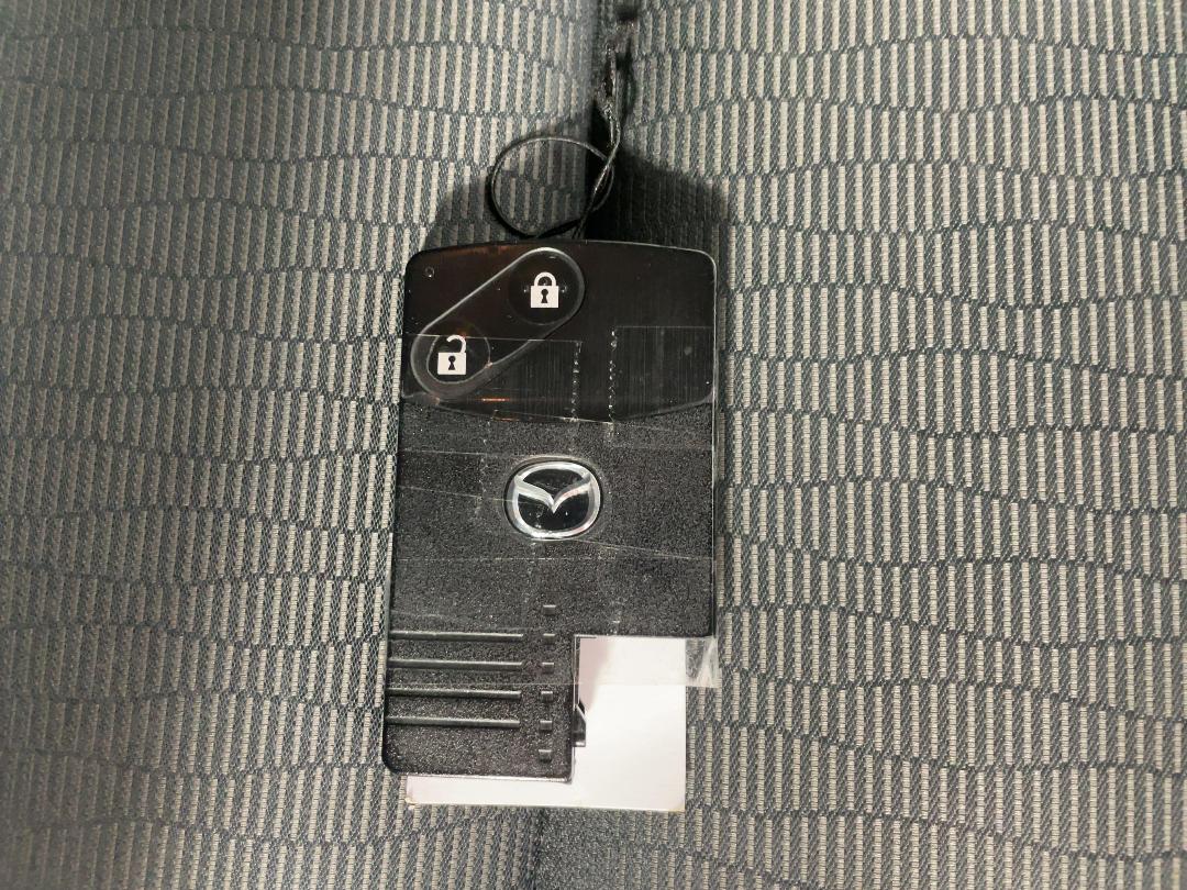 Photo '22' of Mazda Axela