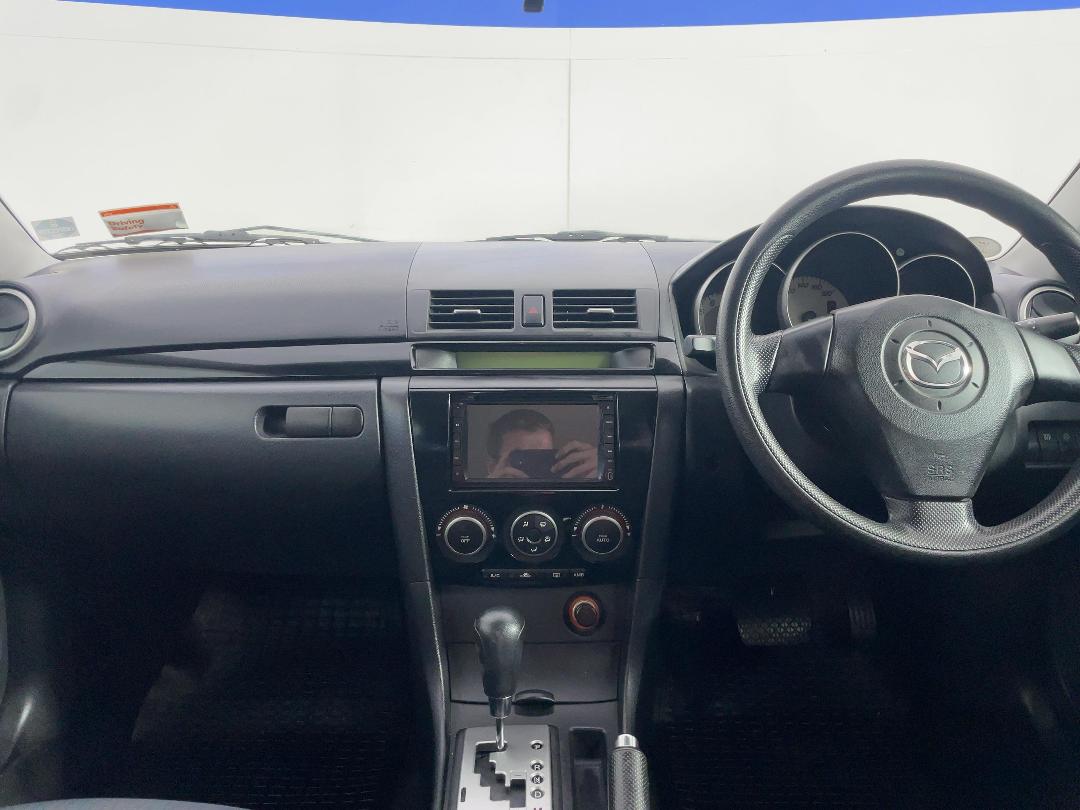 Photo '17' of Mazda Axela