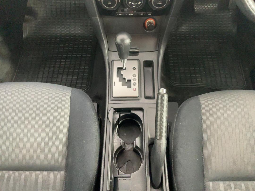 Photo '18' of Mazda Axela