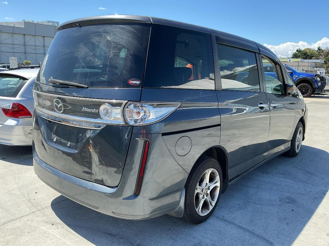 Photo '20' of Mazda Biante