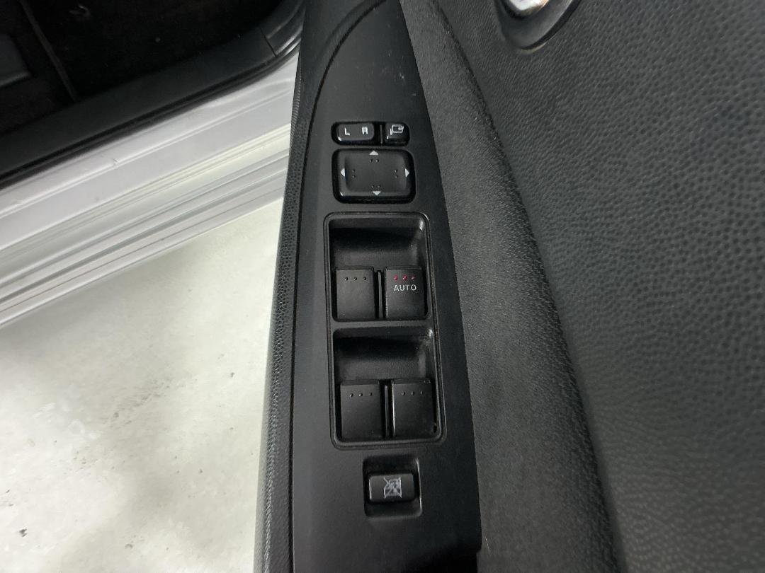 Photo '23' of Mazda Biante