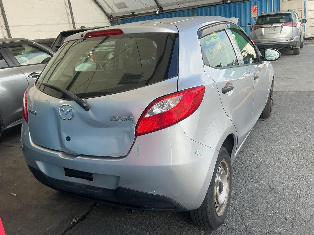 Photo '7' of Mazda Demio