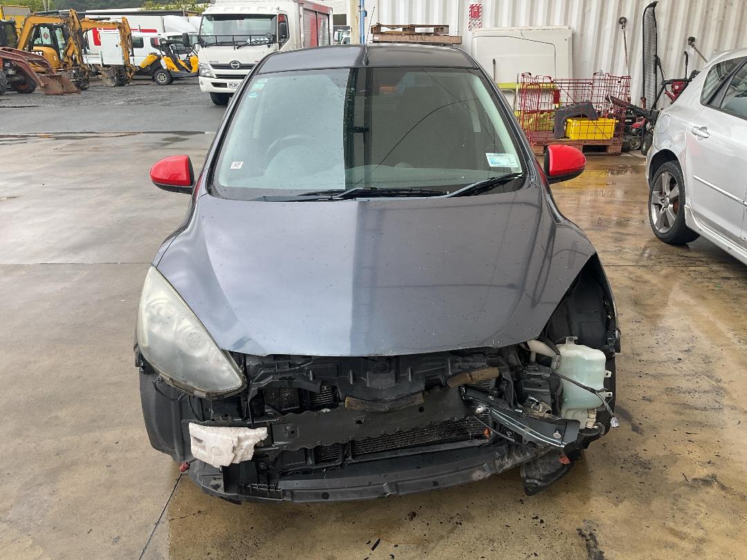 Photo '2' of Mazda Demio Sport Photo '2' of Mazda Demio Sport