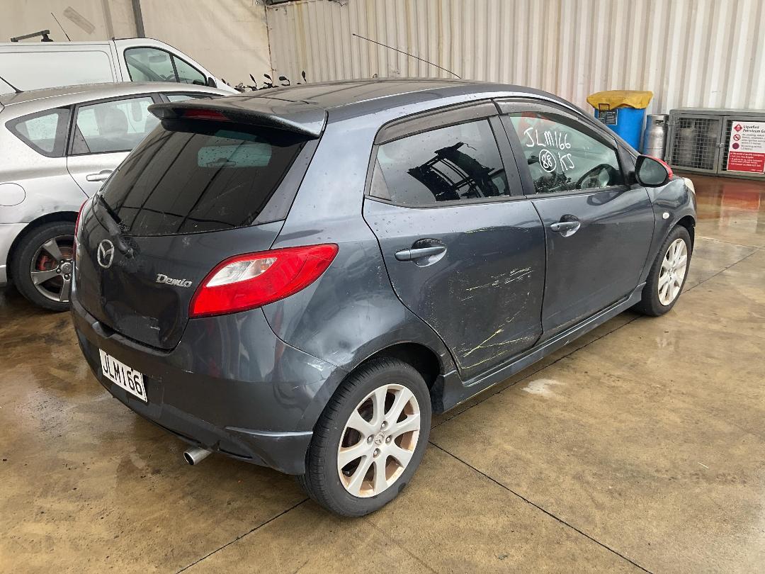 Photo '6' of Mazda Demio Sport Photo '6' of Mazda Demio Sport