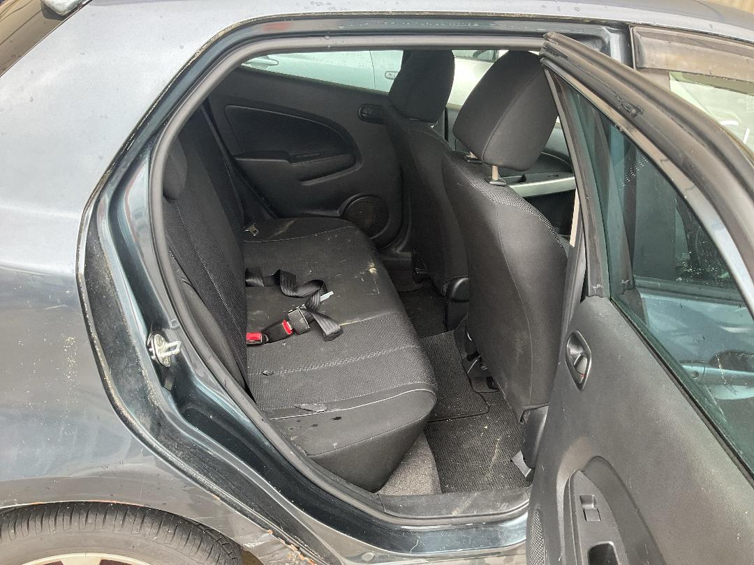 Photo '10' of Mazda Demio Sport Photo '10' of Mazda Demio Sport