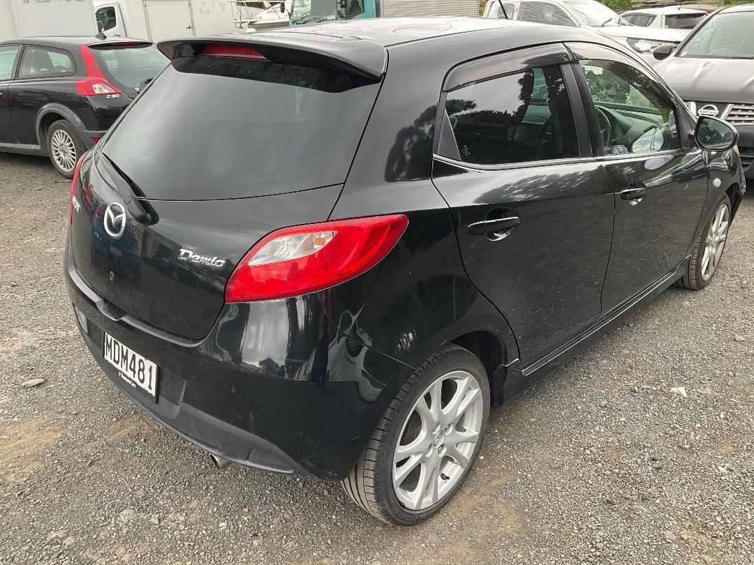 Photo '2' of Mazda Demio