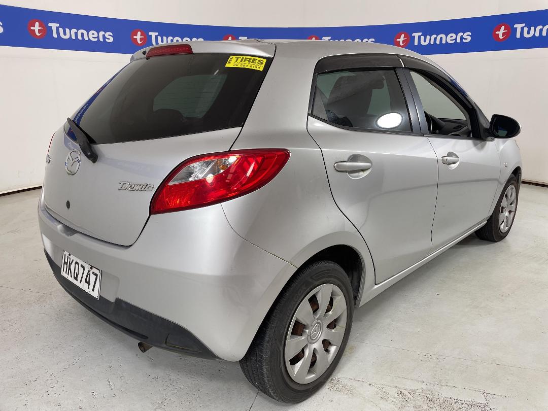 Photo '6' of Mazda Demio Photo '6' of Mazda Demio