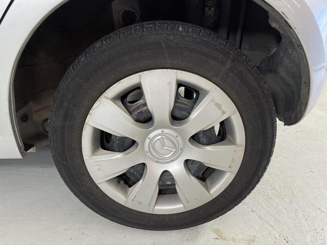 Photo '9' of Mazda Demio Photo '9' of Mazda Demio