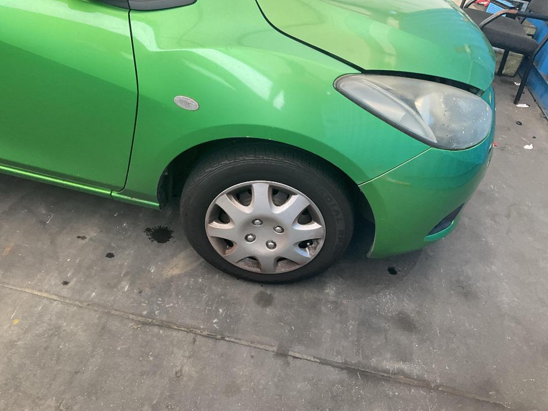 Photo '2' of Mazda Demio