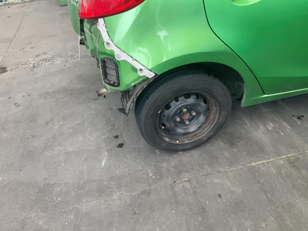 Photo '15' of Mazda Demio