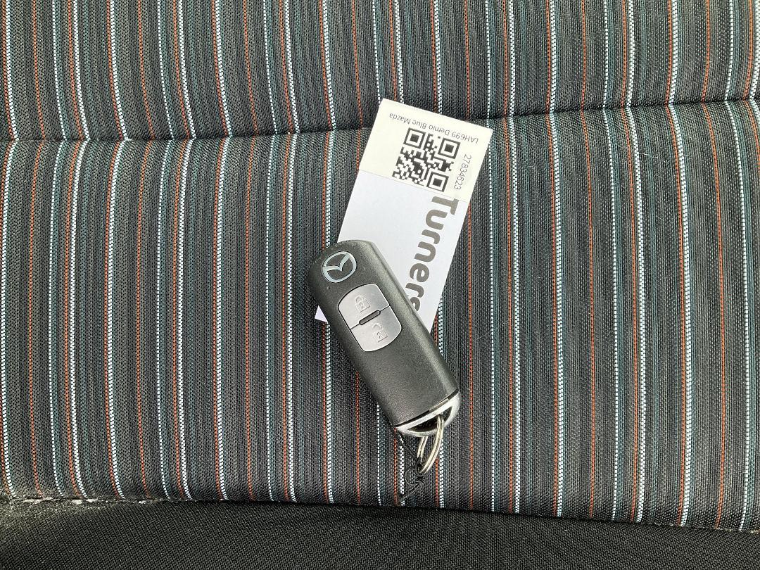 Photo '9' of Mazda Demio Photo '9' of Mazda Demio