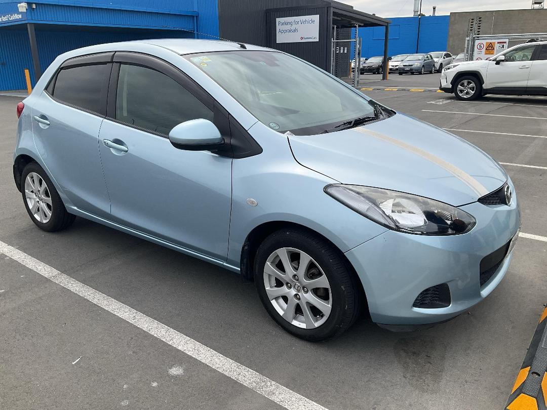 Photo '8' of Mazda Demio Photo '8' of Mazda Demio