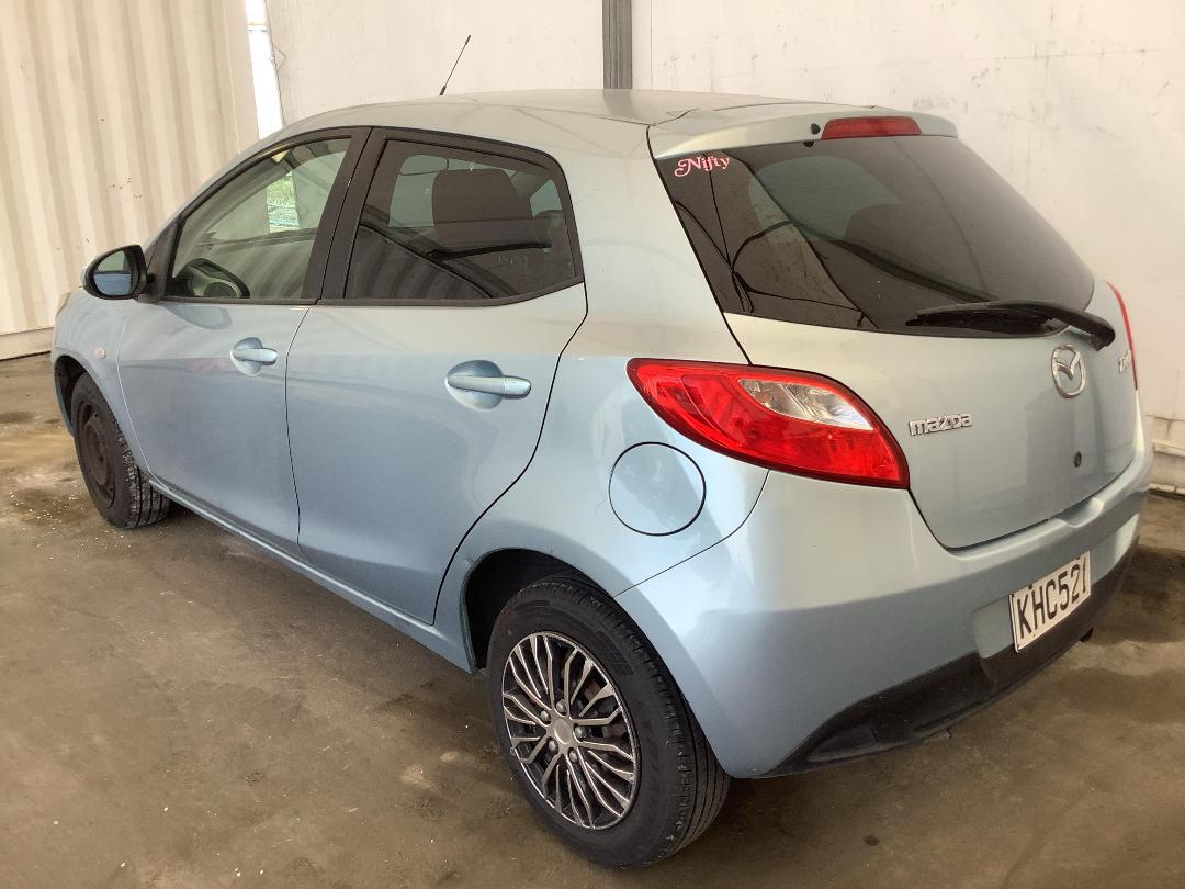 Photo '5' of Mazda Demio Photo '5' of Mazda Demio