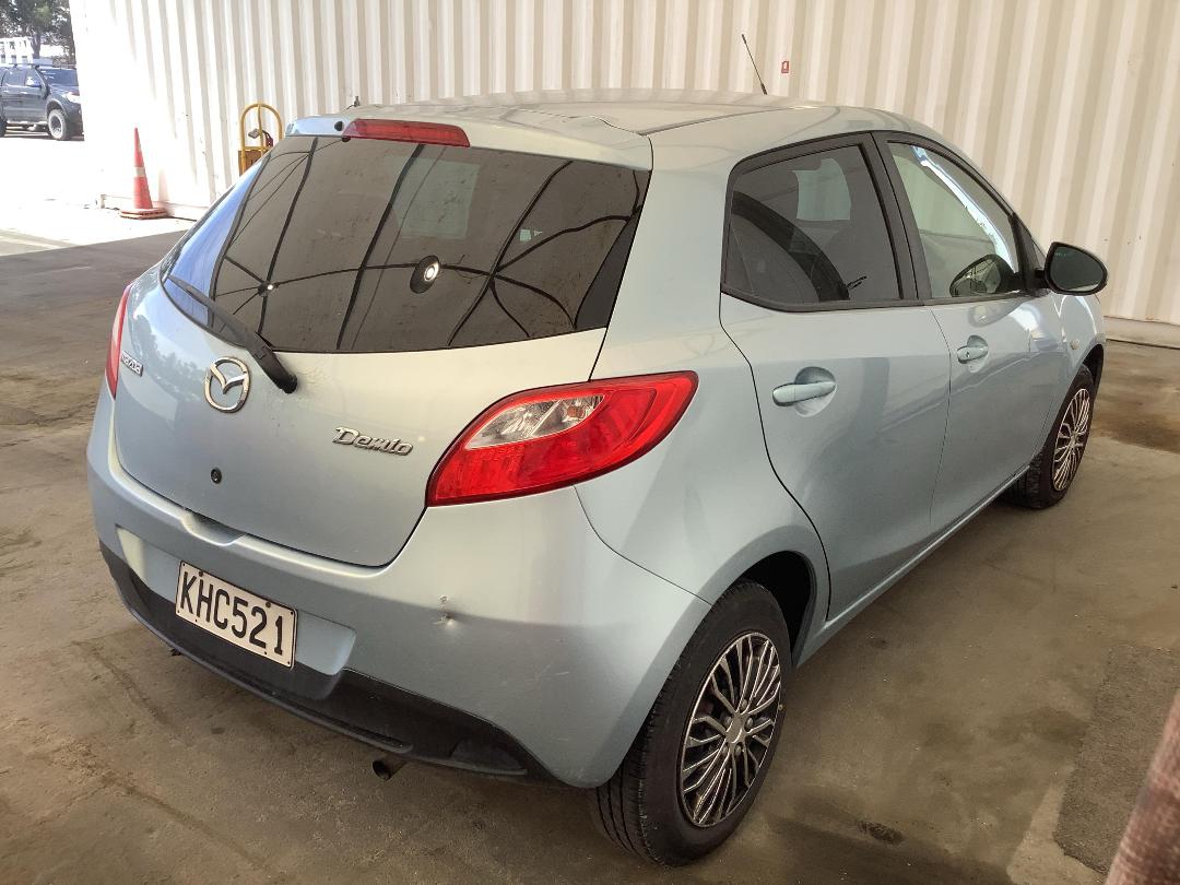 Photo '3' of Mazda Demio Photo '3' of Mazda Demio