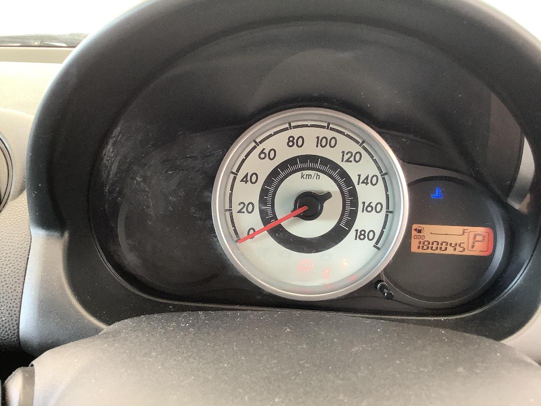 Photo '13' of Mazda Demio Photo '13' of Mazda Demio