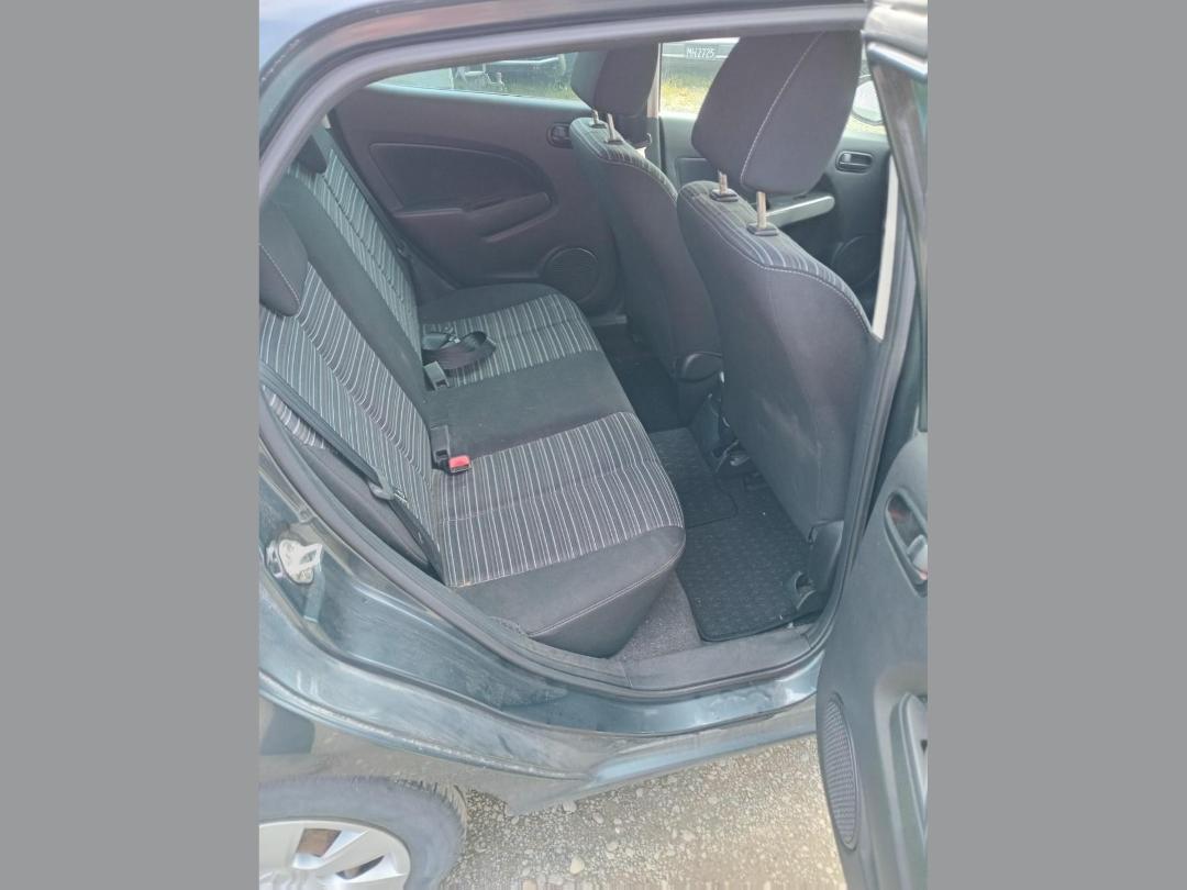 Photo '9' of Mazda Demio