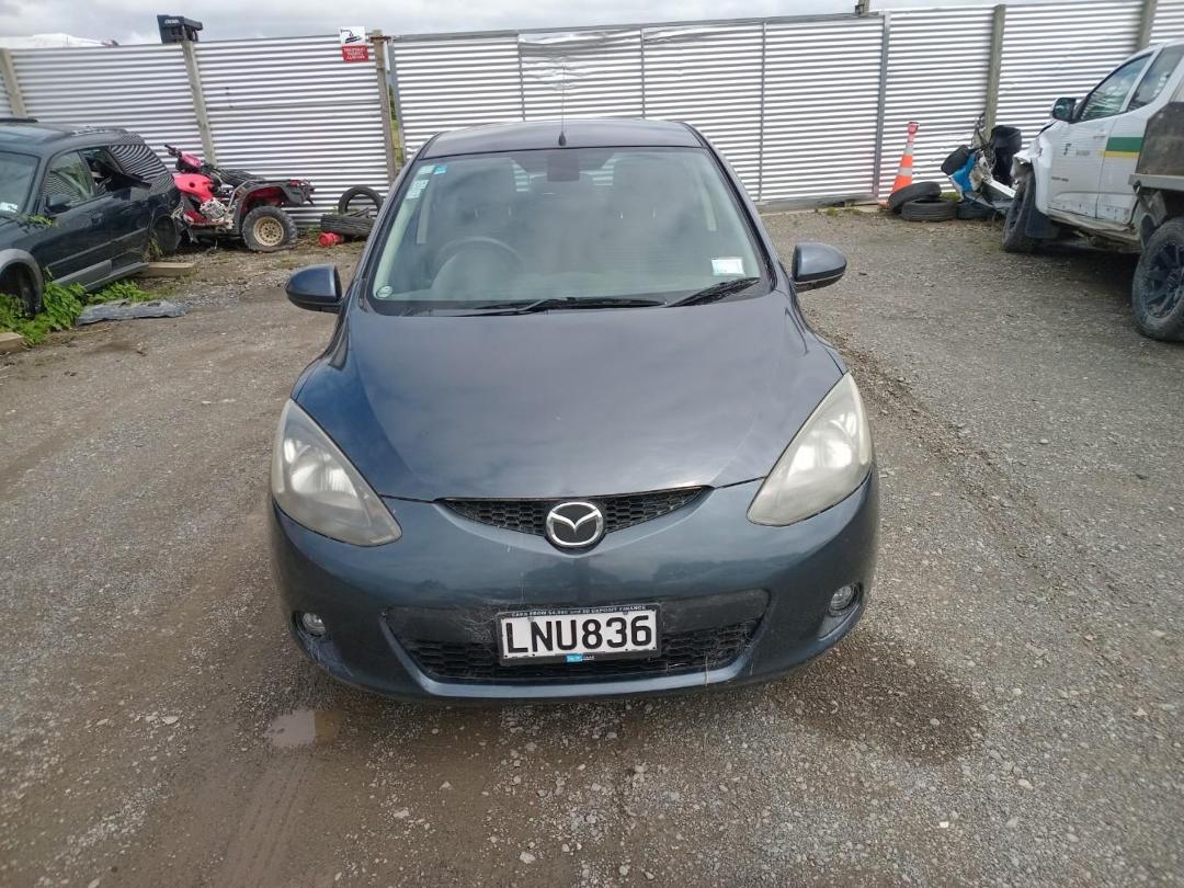 Photo '14' of Mazda Demio