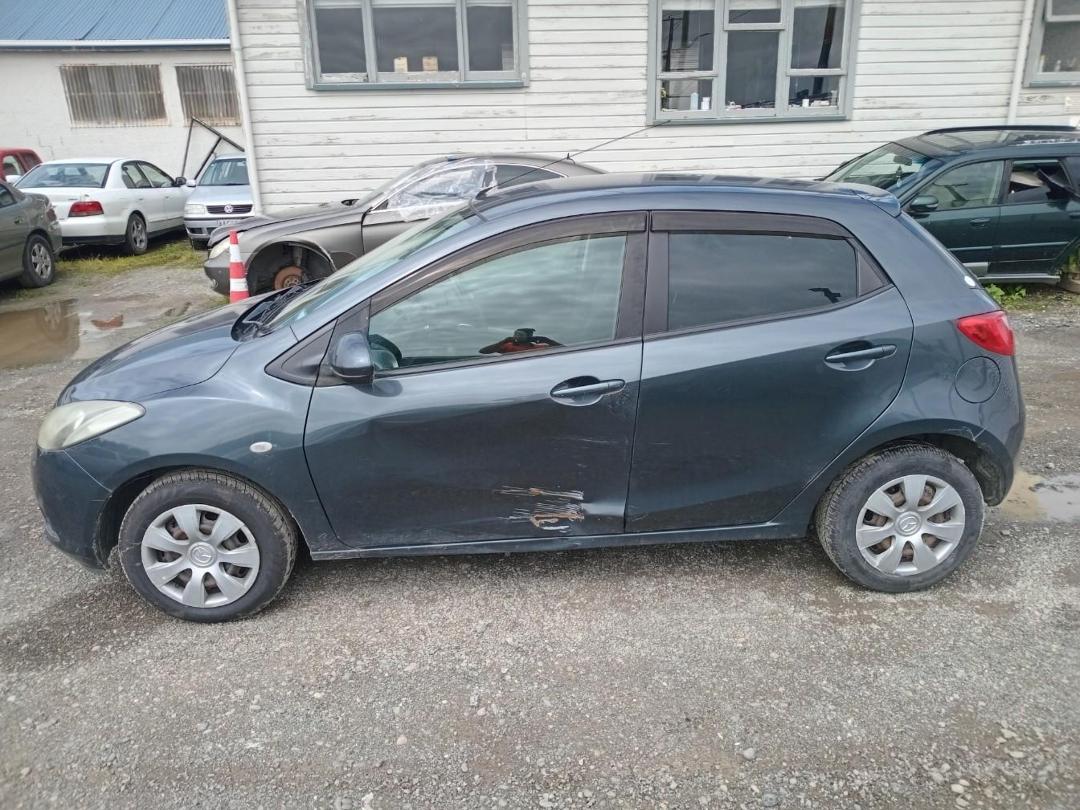 Photo '16' of Mazda Demio