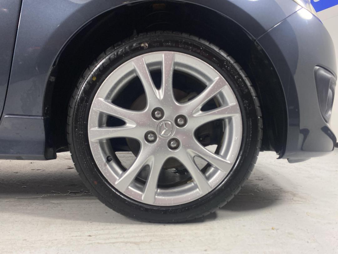 Photo '9' of Mazda Demio