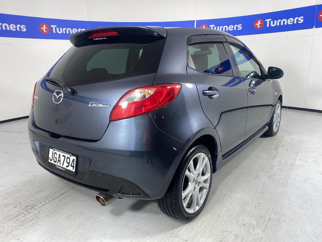 Photo '7' of Mazda Demio