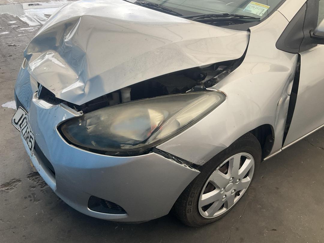 Photo '23' of Mazda Demio