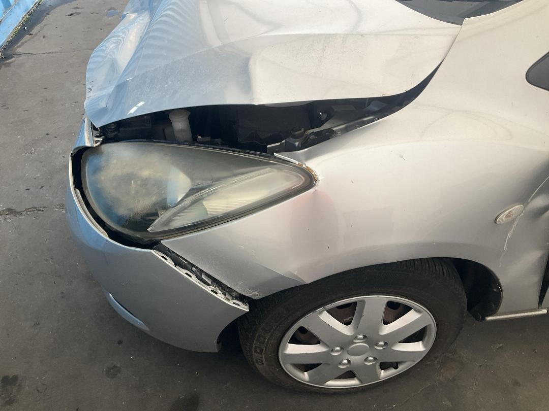 Photo '24' of Mazda Demio