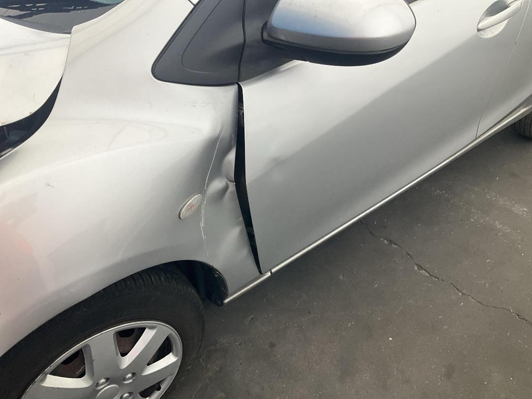 Photo '25' of Mazda Demio