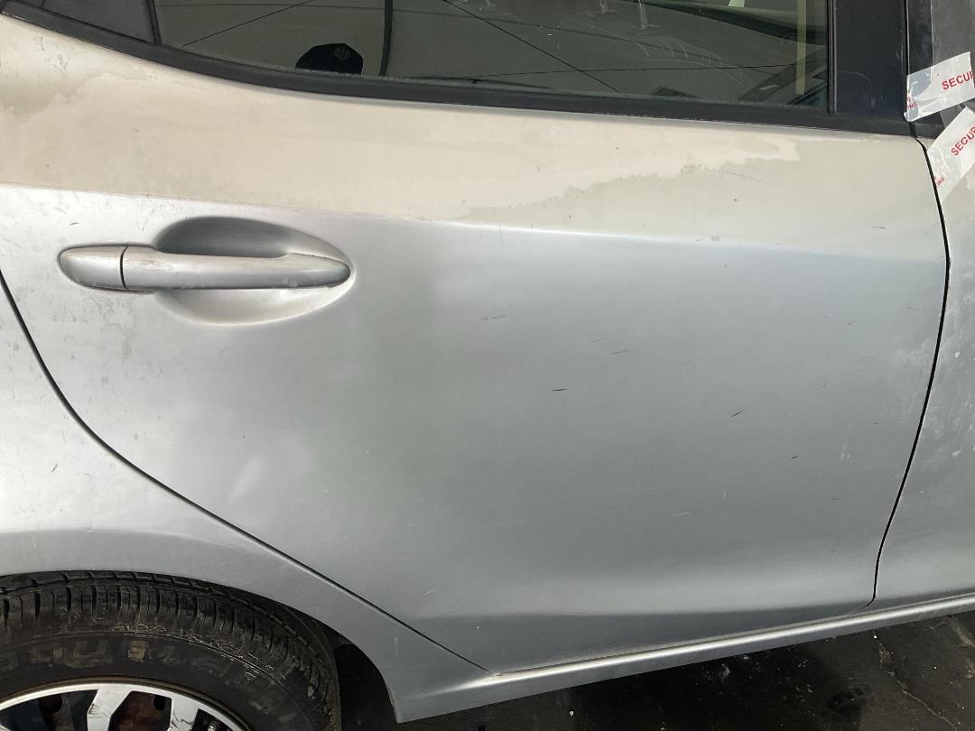 Photo '29' of Mazda Demio