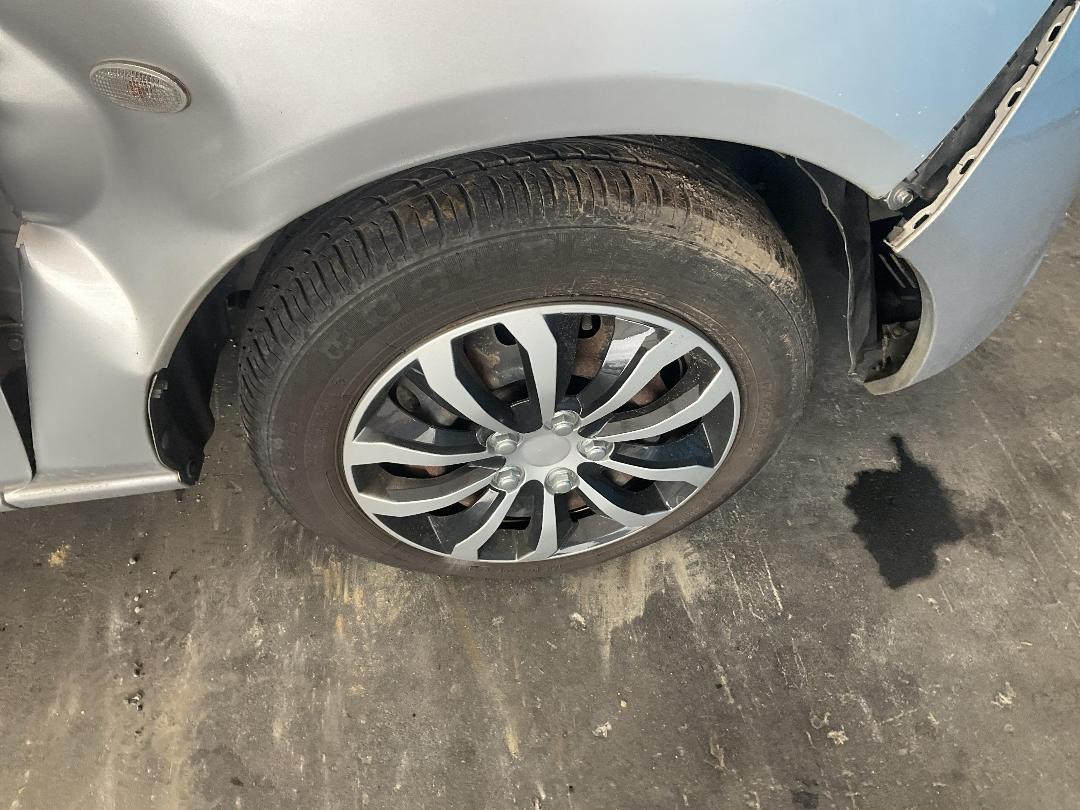 Photo '31' of Mazda Demio