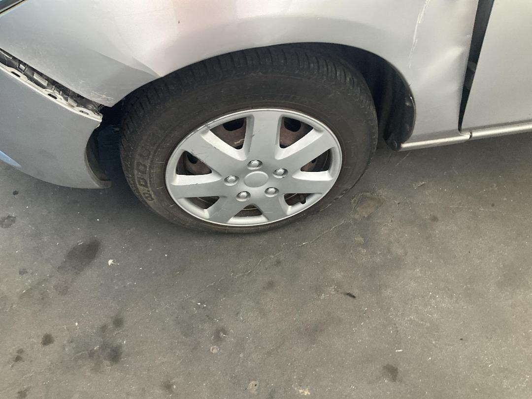 Photo '32' of Mazda Demio