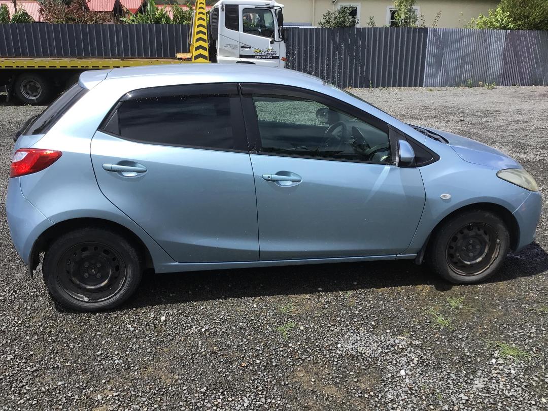 Photo '2' of Mazda Demio Photo '2' of Mazda Demio