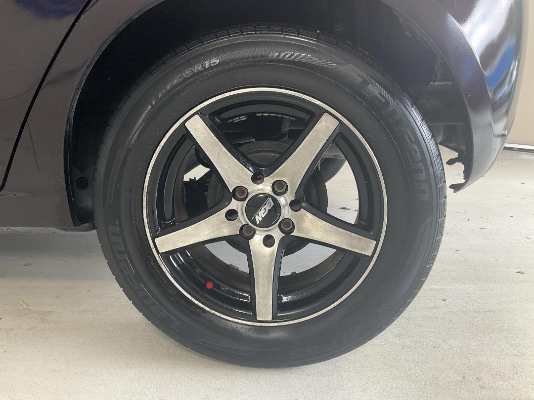 Photo '11' of Mazda Demio