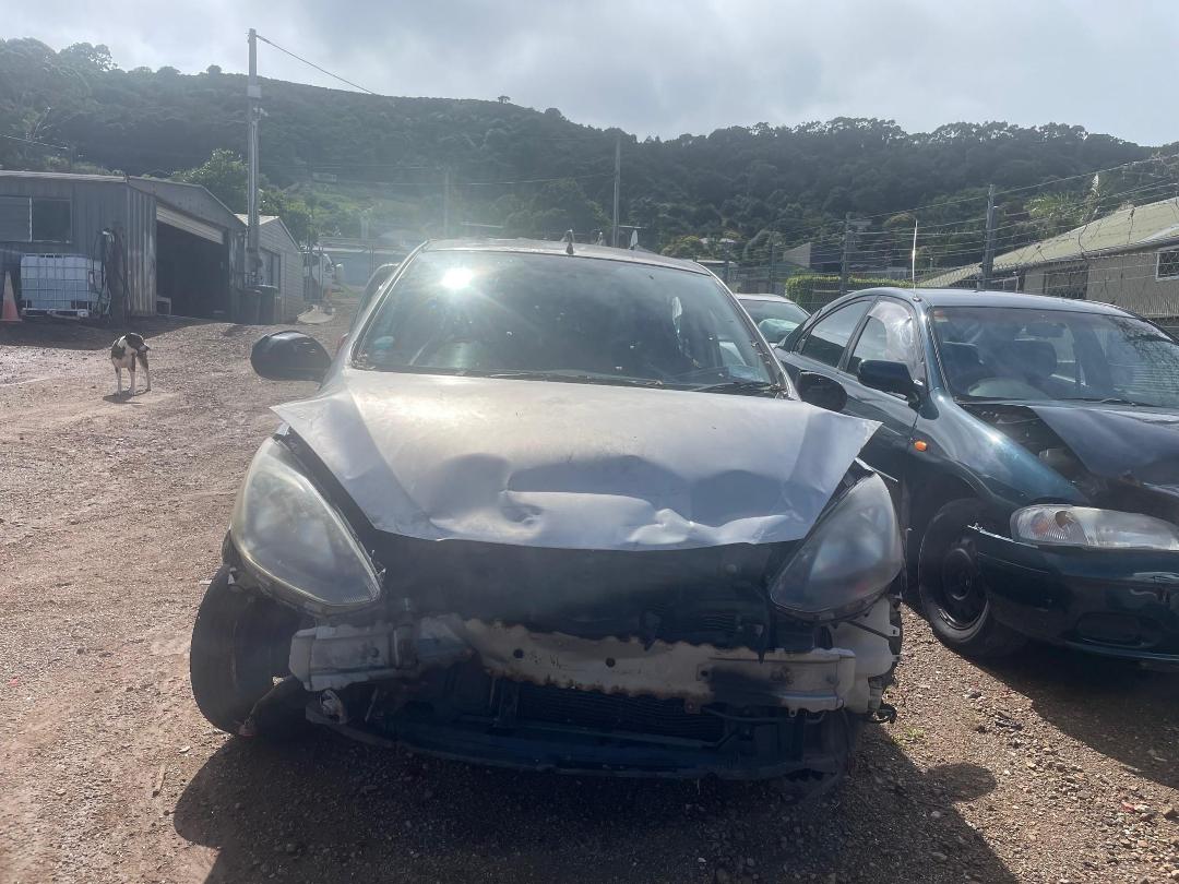 Photo '5' of Mazda Demio Photo '5' of Mazda Demio