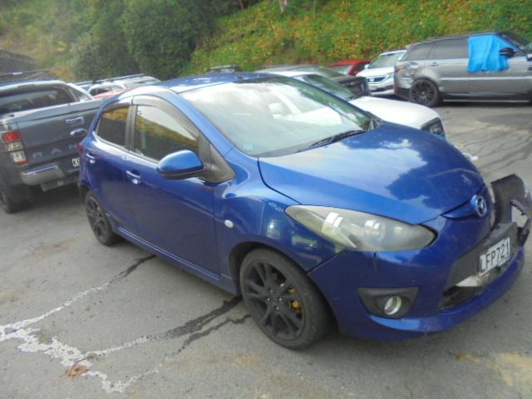 Photo '2' of Mazda Demio