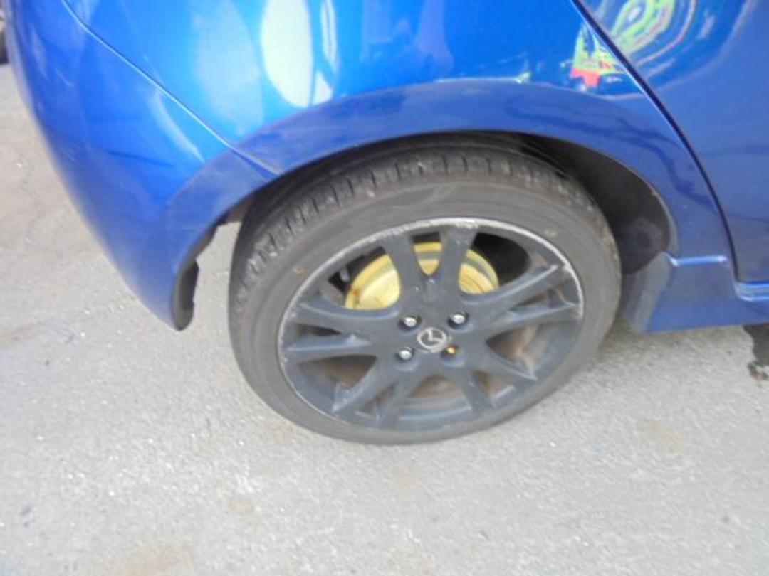 Photo '10' of Mazda Demio