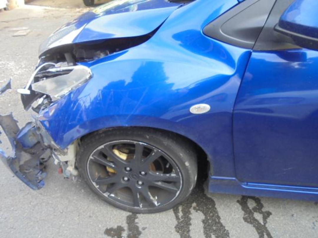 Photo '12' of Mazda Demio