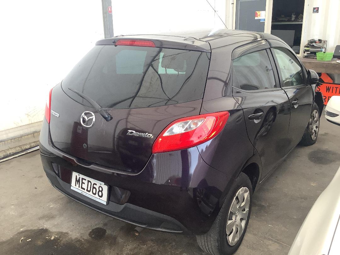 Photo '7' of Mazda Demio