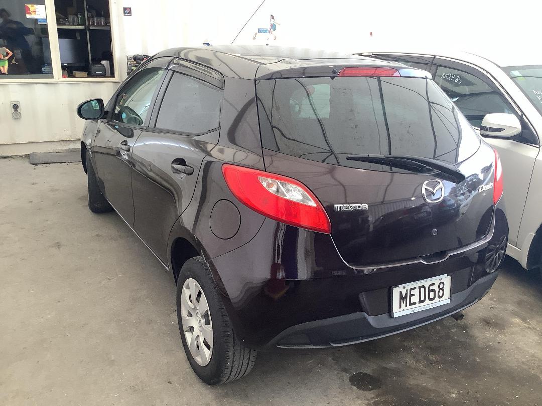 Photo '8' of Mazda Demio