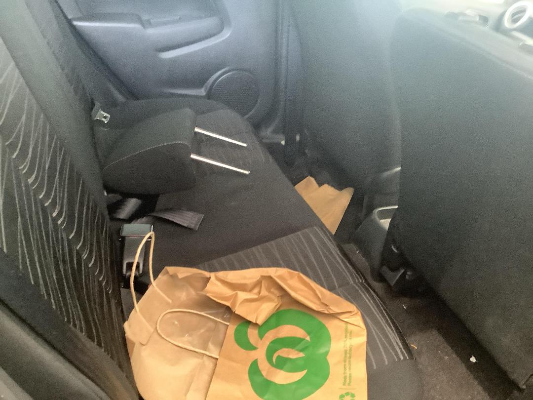 Photo '11' of Mazda Demio